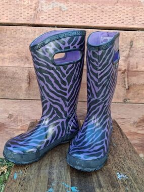BOGS Purple Zebra Kids Rain Boots with Handles